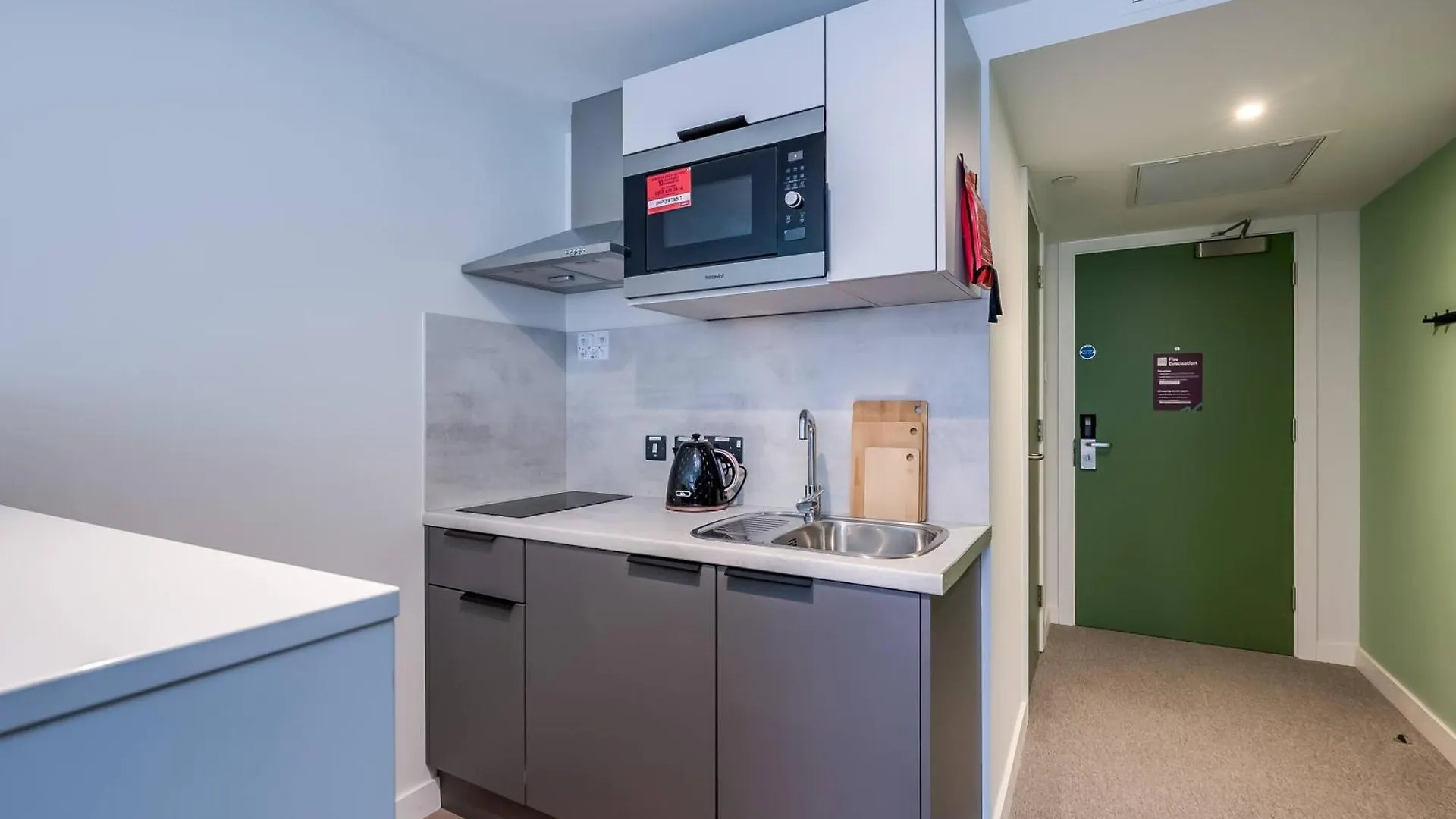 Aparthotel The Best Value Option For The City Centre - Non Students Welcome Belfast