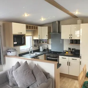 Jasmine 14 - A Peaceful & Spacious Caravan Bournemouth